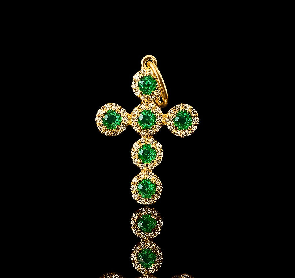 Dije Cruz Tupida Circon Verde 1.4gr / 2.3cm / Oro Amarillo 18K *